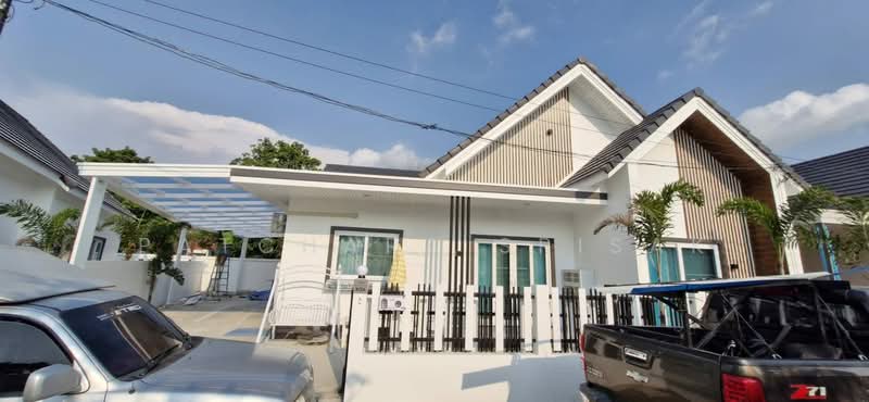 3-BR House, Chon Buri (Pattaya), Poong, Bang Lamung (Pattaya), Chon Buri (Pattaya), 3 Bedrooms, 11 sqm, Single Detached House For Sale, by Patchara Srisak, 500321261 - DDproperty.com
