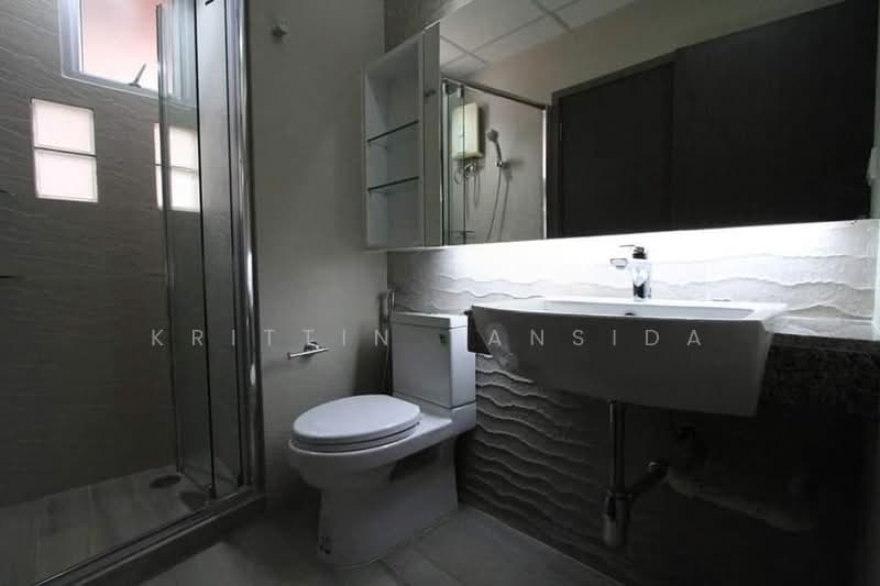 Pathumwan Resort, Bangkok, Phayathai Road, Thanon Phaya Thai, Ratchathewi, Bangkok, 2 Bedrooms, 60 sqm, Condo For Rent, by Krittin Tansida, 500321414 - DDproperty.com