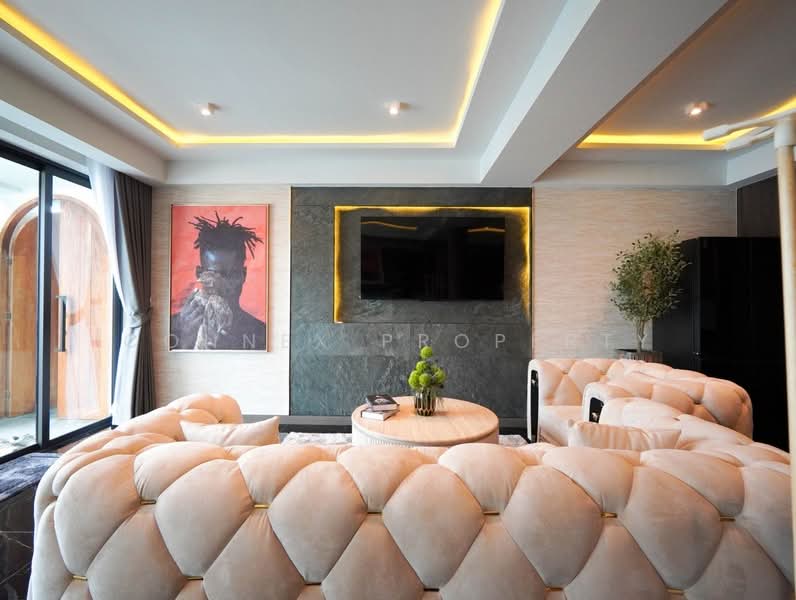 Twin pool villas, 2 buildings, 932 square meters, Bang Lamung, Chon Buri (Pattaya), ทุ่งกลม-ตาลหมัน, Nong Pru, Bang Lamung (Pattaya), Chon Buri (Pattaya), 8 Bedrooms, 500 sqm, Single Detached House For Sale, by Connex Property, 500321426 - DDproperty.com