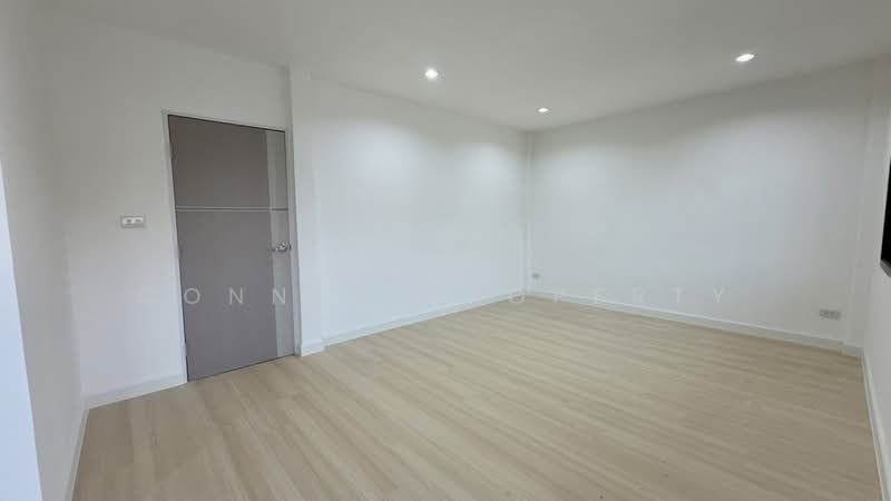 Thong Sathit Villa 5, Bangkok, ประเสริฐมนูกิจ, Chorake Bua, Lat Phrao, Bangkok, 4 Bedrooms, 150 sqm, Single Detached House For Sale, by Connex Property, 500321451 - DDproperty.com