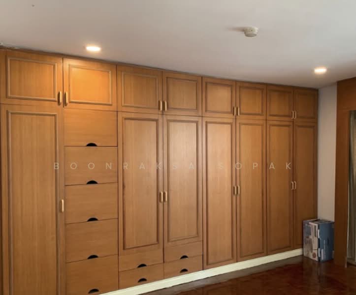 PB Penthouse 2, Bangkok, 279/1-28 Soi Meesuwan 3 Yak 3, Phra Kanong Nua, Watthana, Bangkok, 2 Bedrooms, 131 sqm, Condo For Rent, by Boonraksa Sopak, 500321469 - DDproperty.com