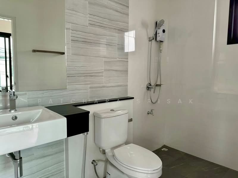 Lake Valley, Chon Buri (Pattaya), 22 Moo 4 Nong Khwae Road, Bueng, Si Racha, Chon Buri (Pattaya), 3 Bedrooms, 176 sqm, Single Detached House For Rent, by Patchara Srisak, 500321525 - DDproperty.com