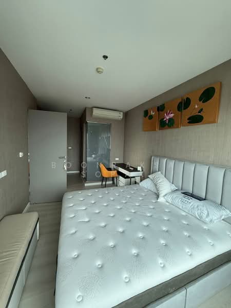 Life Ratchadapisek, Bangkok, 279 Ratchadapisaek Road, Huai Khwang, Bangkok, 2 Bedrooms, 65 sqm, Condo For Rent, by Boonraksa Sopak, 500321578 - DDproperty.com