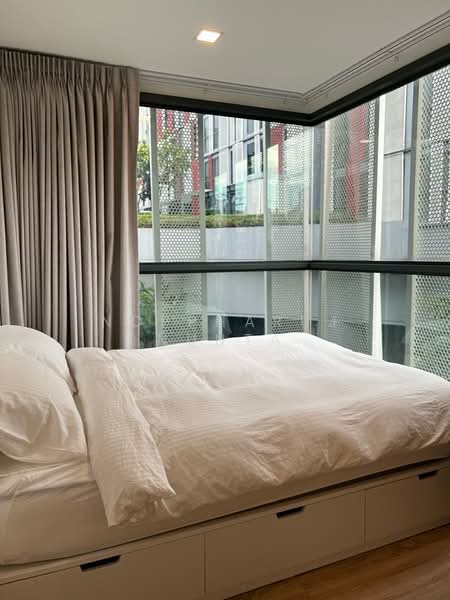 Taka Haus, Bangkok, 99 Soi Ekamai 10, Khlong Tan Nua, Watthana, Bangkok, 2 Bedrooms, 60 sqm, Condo For Rent, by Noppharuj Nunta, 500321579 - DDproperty.com
