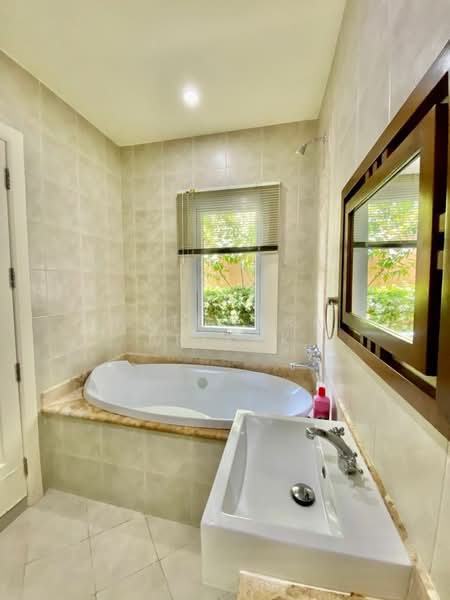 Silk Road Place, Chon Buri (Pattaya), Chaiyapruek 2 Road, Bang Lamung, Bang Lamung (Pattaya), Chon Buri (Pattaya), 3 Bedrooms, 280 sqm, Single Detached House For Rent, by Patchara Srisak, 500321597 - DDproperty.com
