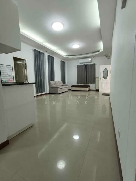 undefined, Chon Buri (Pattaya), Nong Pru, Bang Lamung (Pattaya), Chon Buri (Pattaya), 4 Bedrooms, 220 sqm, Single Detached House For Rent, by Patchara Srisak, 500321603 - DDproperty.com