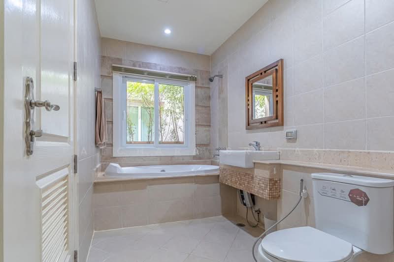 3-BR Villa, Chon Buri (Pattaya), Huai Yai, Bang Lamung (Pattaya), Chon Buri (Pattaya), 3 Bedrooms, 70 sqm, Villa For Rent, by Patchara Srisak, 500321618 - DDproperty.com
