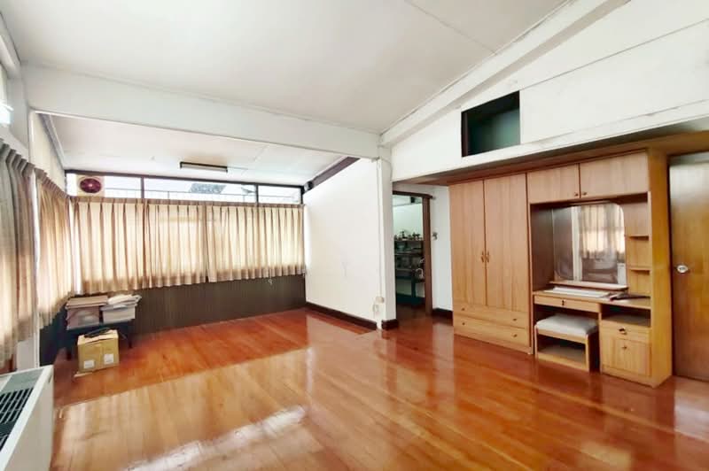 ซอยลาดพร้าว 64, Bangkok, Wang Thonglang, Bangkok, 5 Bedrooms, 360 sqm, Single Detached House For Sale, by คุณโบว์, 500321629 - DDproperty.com