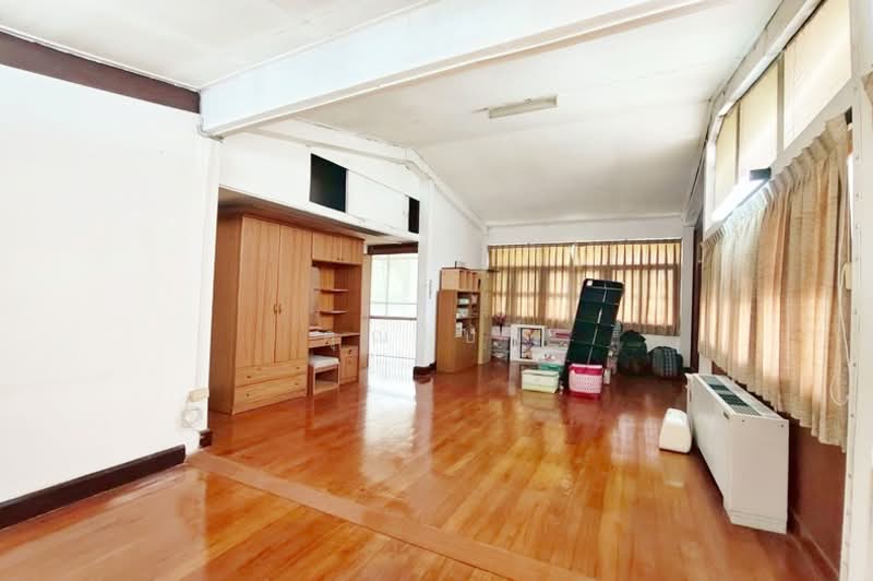 ซอยลาดพร้าว 64, Bangkok, Wang Thonglang, Bangkok, 5 Bedrooms, 360 sqm, Single Detached House For Sale, by คุณโบว์, 500321629 - DDproperty.com
