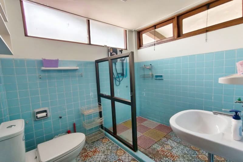 ซอยลาดพร้าว 64, Bangkok, Wang Thonglang, Bangkok, 5 Bedrooms, 360 sqm, Single Detached House For Sale, by คุณโบว์, 500321629 - DDproperty.com