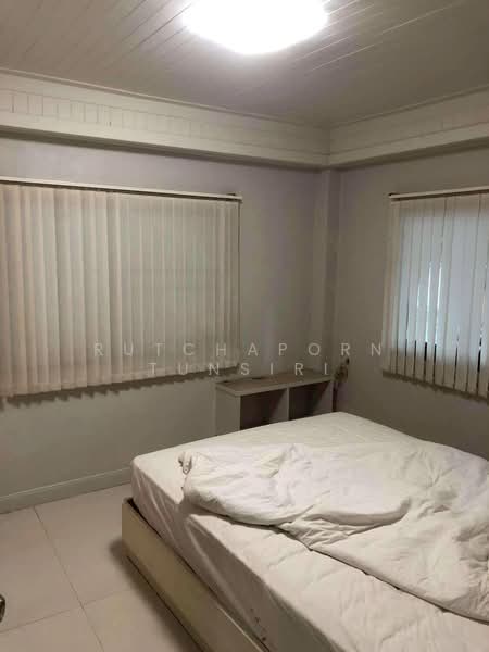 บ้านให้เช่า – ใกล้เจ็ดยอดพลาซ่า เพียง 5 นาที ค่าเช่า 30,000 บาท / เดือน รหัสทรัพย์ : No.2H129, Chiang Mai, Chang Phuak, Muang Chiang Mai, Chiang Mai, 3 Bedrooms, 100 sqm, Single Detached House For Rent, by Rutchaporn Tunsiri, 500321630 - DDproperty.com
