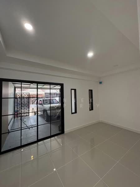 Sai Thip Village, Pathum Thani, , Khlong Song, Khlong Luang, Pathum Thani, 2 Bedrooms, 21 sqm, Townhouse For Sale, by Connex Property, 500321714 - DDproperty.com