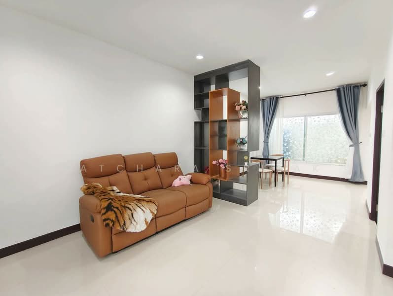 Ponthep Garden Ville 5, Chon Buri (Pattaya), Public Works Road No. Chb. 2039, Nong Pru, Bang Lamung (Pattaya), Chon Buri (Pattaya), 3 Bedrooms, 204 sqm, Single Detached House For Sale, by Patchara Srisak, 500321722 - DDproperty.com