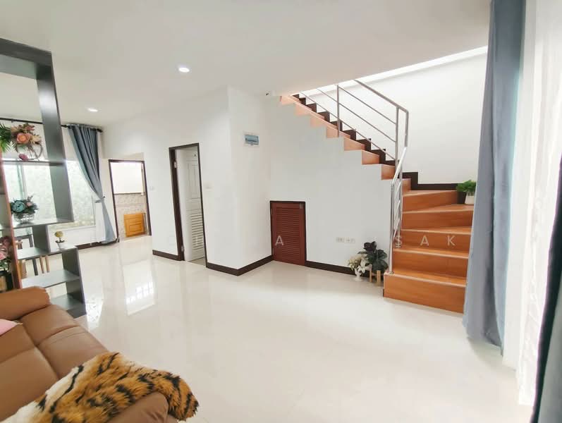 Ponthep Garden Ville 5, Chon Buri (Pattaya), Public Works Road No. Chb. 2039, Nong Pru, Bang Lamung (Pattaya), Chon Buri (Pattaya), 3 Bedrooms, 204 sqm, Single Detached House For Sale, by Patchara Srisak, 500321722 - DDproperty.com