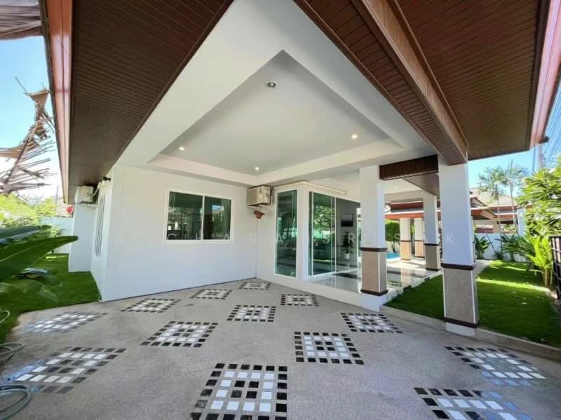 3-BR House, Chon Buri (Pattaya), Huai Yai, Bang Lamung (Pattaya), Chon Buri (Pattaya), 3 Bedrooms, 396 sqm, Single Detached House For Rent, by Patchara Srisak, 500321808 - DDproperty.com