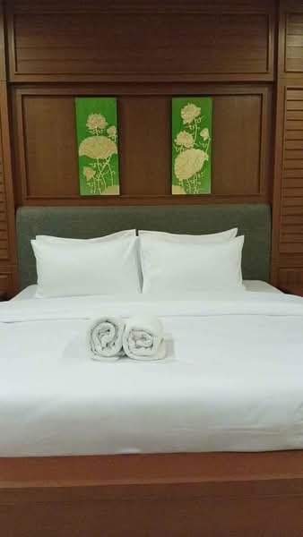 4-BR House, Chon Buri (Pattaya), Nong Pru, Bang Lamung (Pattaya), Chon Buri (Pattaya), 4 Bedrooms, 445 sqm, Single Detached House For Rent, by Patchara Srisak, 500321811 - DDproperty.com