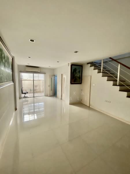 undefined, Bangkok, Chan Kasem, Chatuchak, Bangkok, 3 Bedrooms, 204 sqm, Townhouse For Sale, by Pemika Aukkaraleekul, 500321831 - DDproperty.com