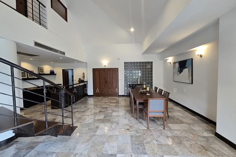 Raintree Village Apartment, Bangkok, 21 Soi Sukhumvit 41, Khlong Tan Nua, Watthana, Bangkok, 4 Bedrooms, 420 sqm, Condo For Rent, by Ailada Ngamsri, 500321851 - DDproperty.com