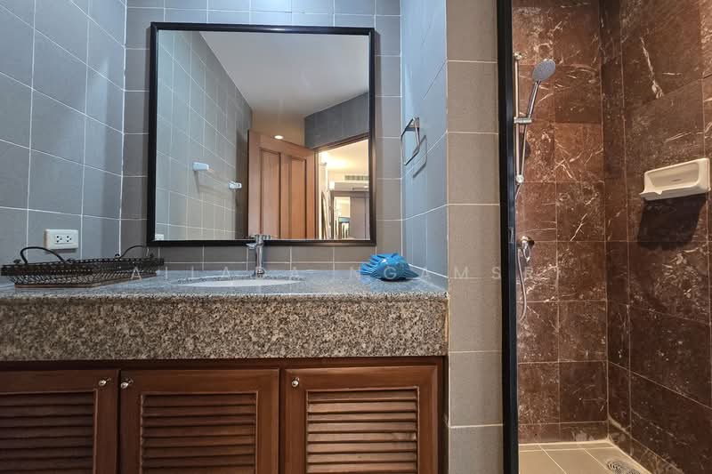Raintree Village Apartment, Bangkok, 21 Soi Sukhumvit 41, Khlong Tan Nua, Watthana, Bangkok, 4 Bedrooms, 420 sqm, Condo For Rent, by Ailada Ngamsri, 500321851 - DDproperty.com
