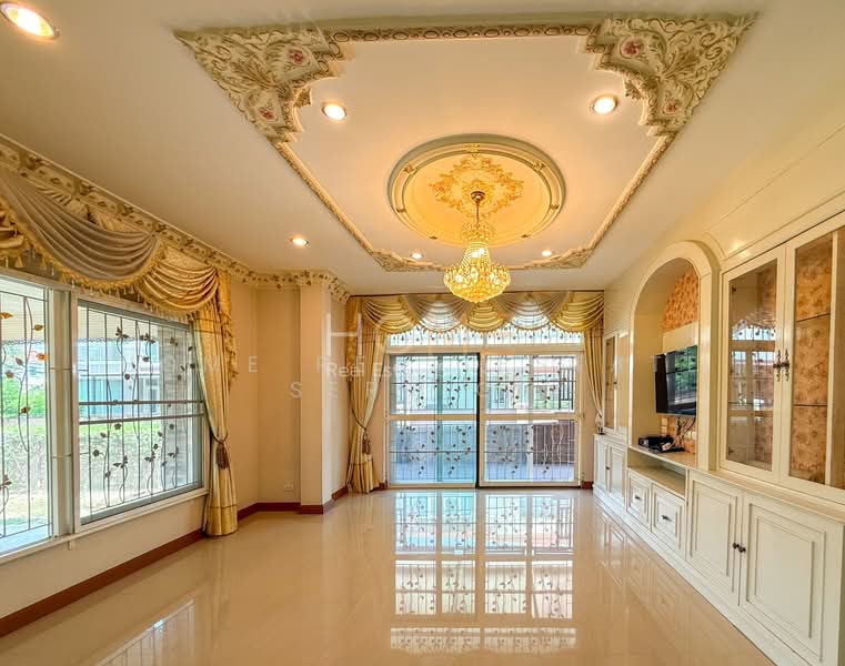 Casa Ville Ramkhamhaeng – Wongwaen 2, Bangkok, Kheha Romklao Road, Khlong Song Ton Nun, Lat Krabang, Bangkok, 3 Bedrooms, 203 sqm, Single Detached House For Sale, by HOME Real Estate Service, 500321858 - DDproperty.com