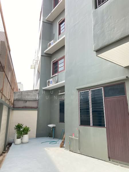 For Rent: 4-Story Townhouse in Ekkamai 6 Beds, Fully Furnished, กรุงเทพ, พระโขนงเหนือ, วัฒนา, กรุงเทพ, 450 ตร.ม., พื้นที่ขายของ ให้เช่า, โดย Chutinun Mungmai, 500321866 - DDproperty.com