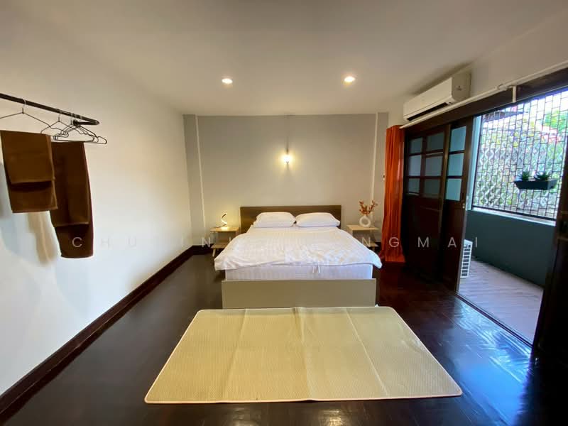 For Rent: 4-Story Townhouse in Ekkamai 6 Beds, Fully Furnished, Bangkok, Phra Kanong Nua, Watthana, Bangkok, , 450 sqm, Retail Space For Rent, by Chutinun Mungmai, 500321866 - DDproperty.com