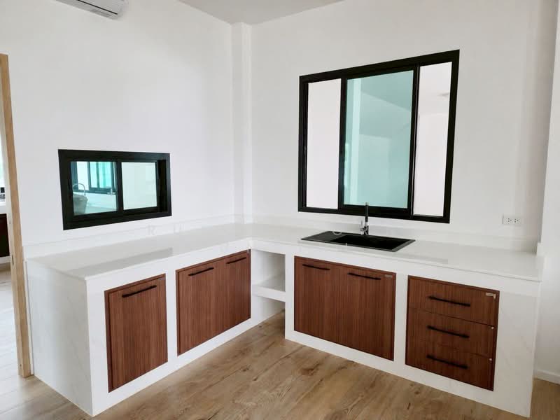 บ้านสวยให้เช่า – ใกล้สวนน้ำแกรนด์แคนยอนเชียงใหม่ เพียง 5 นาที ค่าเช่า 150,000 บาท / เดือน No.14H1086, Chiang Mai, Nam Phare, Hang Dong, Chiang Mai, 4 Bedrooms, 800 sqm, Single Detached House For Rent, by Rutchaporn Tunsiri, 500321873 - DDproperty.com