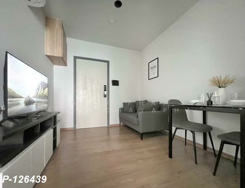 Chewathai Pinklao, Bangkok, Arun Amarin Road, Bang Yi Khan, Bang Phlat, Bangkok, 1 Bedroom, 30 sqm, Condo For Rent, by Nichaphat Sakunchayapha, 500321879 - DDproperty.com