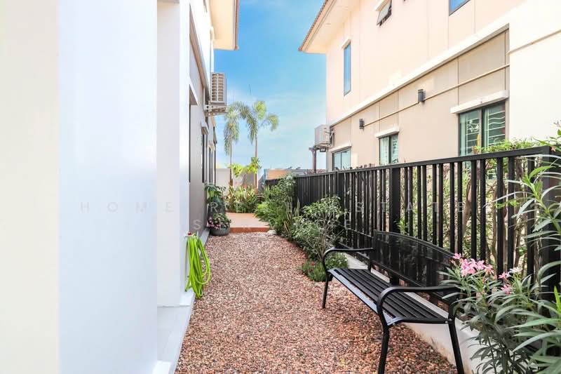 Pruksa Ville 71/2 Laem Chabang-Bang Lamung, Chon Buri (Pattaya), Soi Bang Lamung 3, Bang Lamung, Bang Lamung (Pattaya), Chon Buri (Pattaya), 3 Bedrooms, 180 sqm, Single Detached House For Sale, by HOME Real Estate Service, 500321888 - DDproperty.com