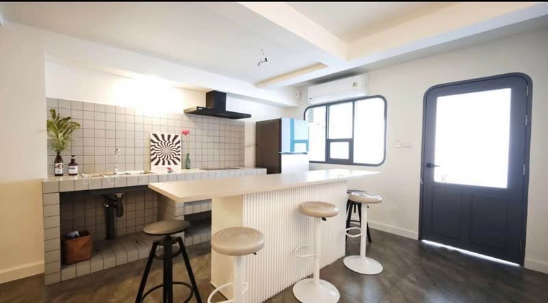 3-BR Townhouse, Bangkok, Saphan Song, Wang Thonglang, Bangkok, 3 Bedrooms, 96 sqm, Townhouse For Rent, by Boonraksa Sopak, 500321969 - DDproperty.com