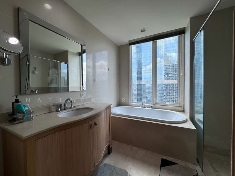 The Empire Place, Bangkok, 88 Narathiwatratchanakharin Road, Thung Maha Mek, Sathon, Bangkok, 2 Bedrooms, 115 sqm, Condo For Sale, by Nattapat Reunyota, 500321980 - DDproperty.com