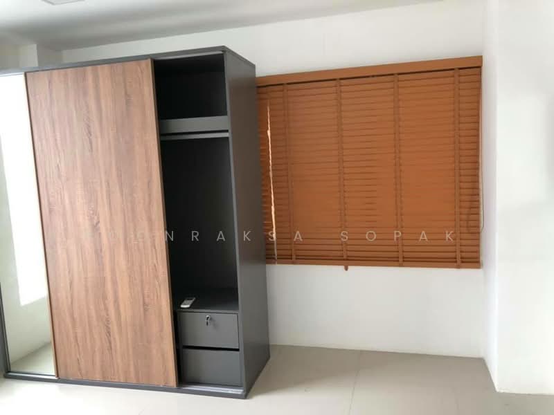 3-BR House, Bangkok, Phlapphla, Wang Thonglang, Bangkok, 3 Bedrooms, 66 sqm, Single Detached House For Rent, by Boonraksa Sopak, 500321981 - DDproperty.com