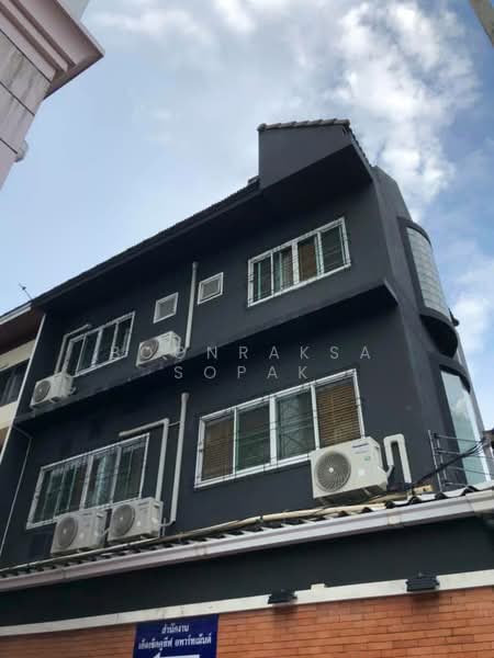 3-BR House, Bangkok, Phlapphla, Wang Thonglang, Bangkok, 3 Bedrooms, 66 sqm, Single Detached House For Rent, by Boonraksa Sopak, 500321981 - DDproperty.com