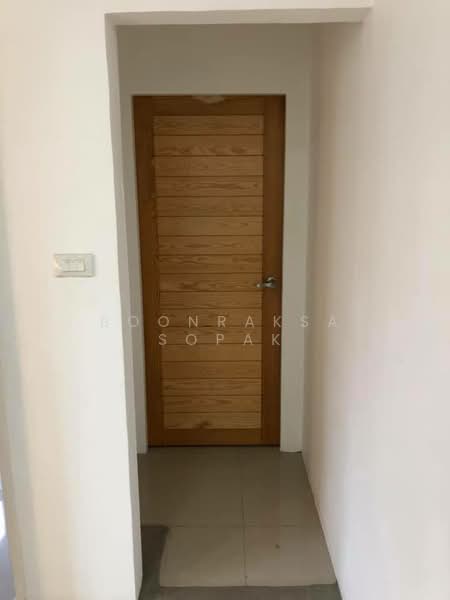 3-BR House, Bangkok, Phlapphla, Wang Thonglang, Bangkok, 3 Bedrooms, 66 sqm, Single Detached House For Rent, by Boonraksa Sopak, 500321981 - DDproperty.com