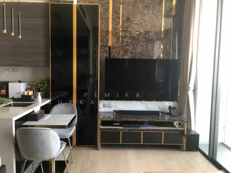 The Esse Asoke, Bangkok, 333 Soi Sukhumvit 21, Sukhumvit Road, Khlongtoei Nua, Watthana, Bangkok, 1 Bedroom, 44 sqm, Condo For Sale, by Pemika Aukkaraleekul, 500322047 - DDproperty.com