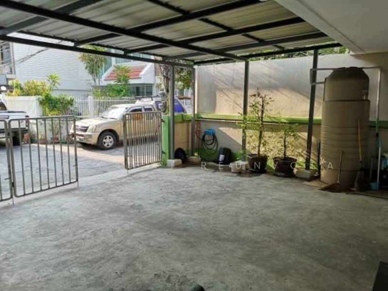 ทาวน์เฮ้าส์ 3-ห้องนอน, กรุงเทพ, คลองตัน, คลองเตย, กรุงเทพ, 248 ตร.ม., ทาวน์เฮ้าส์ ขาย, โดย Nattapat Reunyota, 500322055 - DDproperty.com