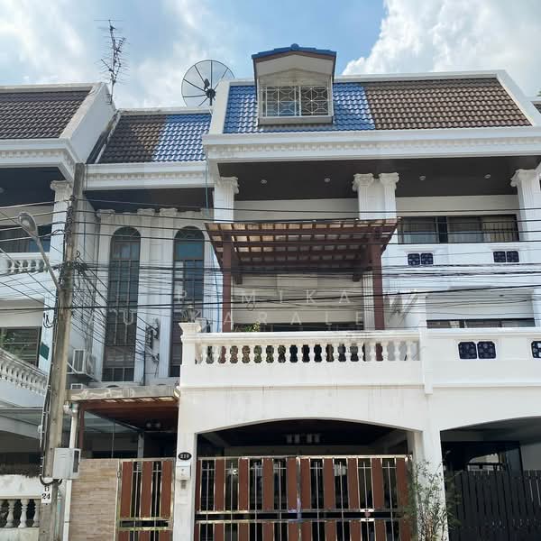 ทาวน์เฮ้าส์ 8-ห้องนอน, กรุงเทพ, วัดท่าพระ, บางกอกใหญ่, กรุงเทพ, 700 ตร.ม., ทาวน์เฮ้าส์ ขาย, โดย Pemika Aukkaraleekul, 500322059 - DDproperty.com