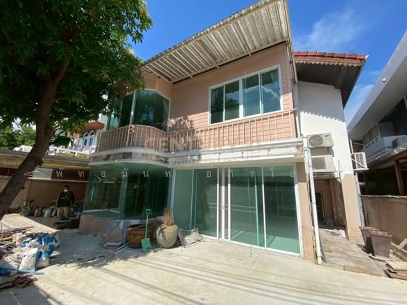 บ้านเดี่ยวใจกลางเมือง ทำเลย่านสะพานควาย, กรุงเทพ, สามเสนใน, พญาไท, กรุงเทพ, 300 ตร.ม., บ้านเดี่ยว ให้เช่า, โดย พัทธนันท์ อภิรโยธิน, 500322076 - DDproperty.com