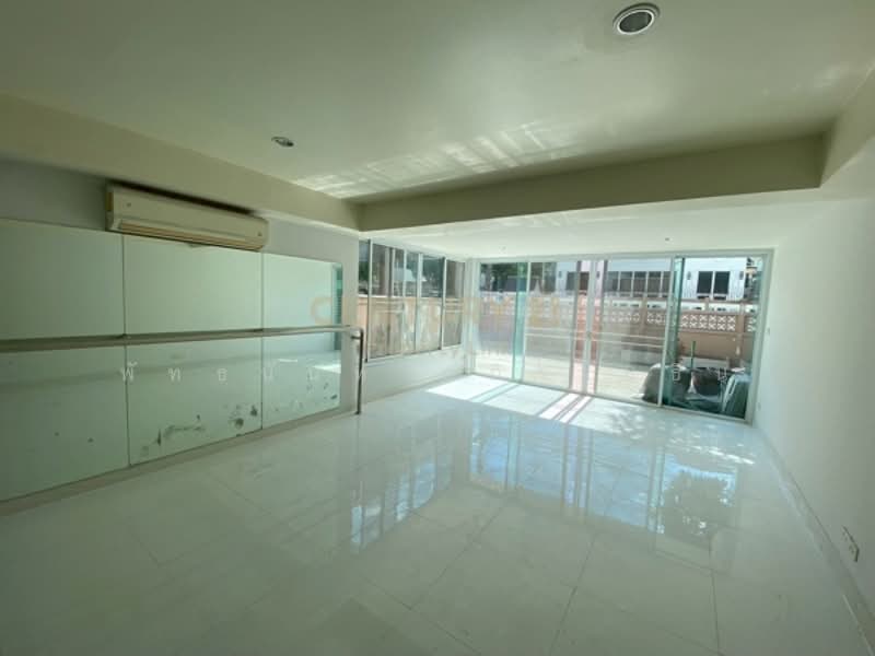 บ้านเดี่ยวใจกลางเมือง ทำเลย่านสะพานควาย, กรุงเทพ, สามเสนใน, พญาไท, กรุงเทพ, 300 ตร.ม., บ้านเดี่ยว ให้เช่า, โดย พัทธนันท์ อภิรโยธิน, 500322076 - DDproperty.com