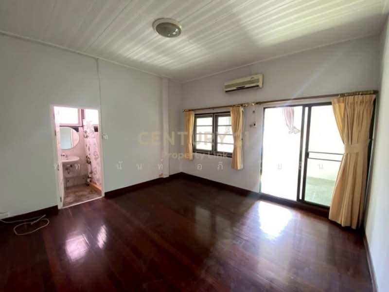 บ้านเดี่ยวใจกลางเมือง ทำเลย่านสะพานควาย, Bangkok, Samsen Nai, Phaya Thai, Bangkok, 4 Bedrooms, 300 sqm, Single Detached House For Rent, by Pattanan Apirayothin, 500322076 - DDproperty.com