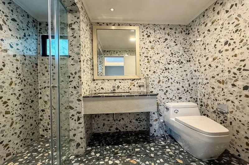 Shanti Sadan, Bangkok, 28 Sukhumvit 59, Khlong Tan Nua, Watthana, Bangkok, 3 Bedrooms, 285 sqm, Condo For Rent, by Ailada Ngamsri, 500322146 - DDproperty.com