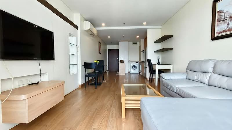Le Luk Condominium, Bangkok, 1599 291 Sukhumvit Rd, Phra Kanong Nua, Watthana, Bangkok, 1 Bedroom, 52 sqm, Condo For Rent, by Nattapol Jedsadathitikul, 500322160 - DDproperty.com