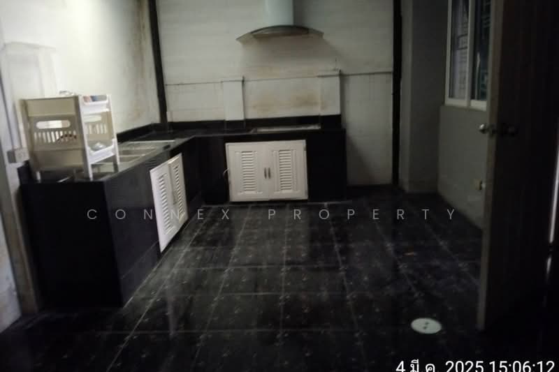 Narapat, Samut Prakan, สุขุมวิท 113, Samrong Nua, Muang Samut Prakarn, Samut Prakan, 3 Bedrooms, 142 sqm, Townhouse For Sale, by Connex Property, 500322171 - DDproperty.com