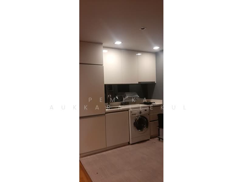 Quad Silom : ควอด สีลม, กรุงเทพ, 63 ซอยพิพัฒน์ 2 ถนนสีลม, สุริยวงศ์, บางรัก, กรุงเทพ, 70 ตร.ม., คอนโด ขาย, โดย Pemika Aukkaraleekul, 500322179 - DDproperty.com