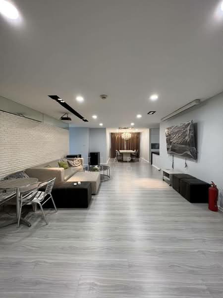 President Park Sukhumvit 24, Bangkok, 99 Sukhumvit 24 Alley, Khlongtoei Nua, Watthana, Bangkok, 3 Bedrooms, 230 sqm, Condo For Sale, by Nattapat Reunyota, 500322181 - DDproperty.com
