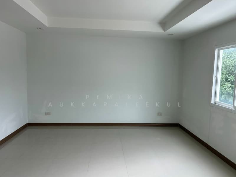4-BR Townhouse, Bangkok, Phlapphla, Wang Thonglang, Bangkok, 4 Bedrooms, 360 sqm, Townhouse For Sale, by Pemika Aukkaraleekul, 500322255 - DDproperty.com