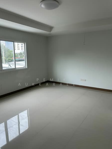 4-BR Townhouse, Bangkok, Phlapphla, Wang Thonglang, Bangkok, 4 Bedrooms, 360 sqm, Townhouse For Sale, by Pemika Aukkaraleekul, 500322255 - DDproperty.com