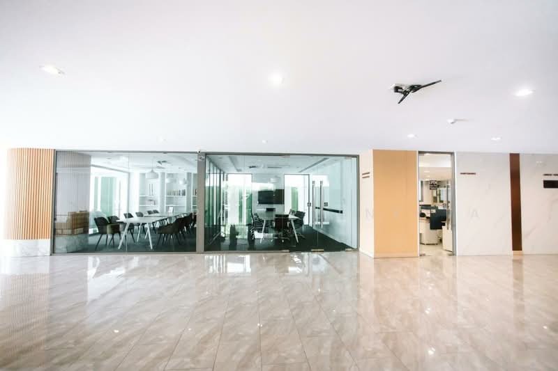 Crystal Garden, Bangkok, 217 Sukhumvit 4 Alley, Khlong Toei, Bangkok, 2 Bedrooms, 110 sqm, Condo For Sale, by Nattapat Reunyota, 500322274 - DDproperty.com