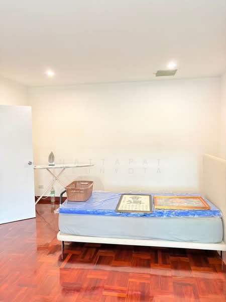 undefined, Bangkok, Suriyawong, Bang Rak, Bangkok, 4 Bedrooms, 124 sqm, Townhouse For Sale, by Nattapat Reunyota, 500322291 - DDproperty.com