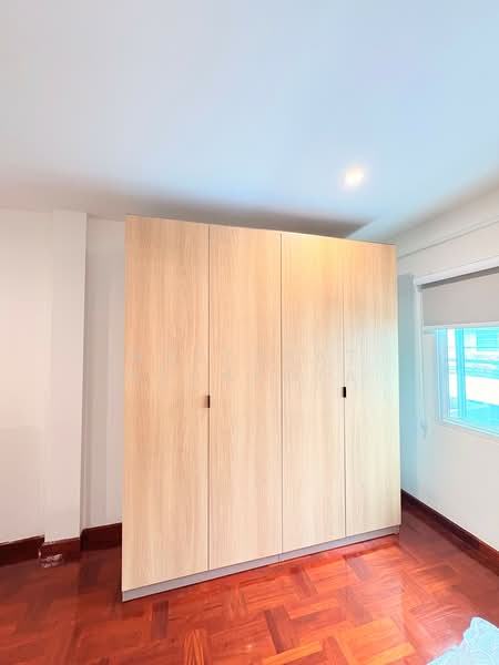 undefined, Bangkok, Suriyawong, Bang Rak, Bangkok, 4 Bedrooms, 124 sqm, Townhouse For Sale, by Nattapat Reunyota, 500322291 - DDproperty.com